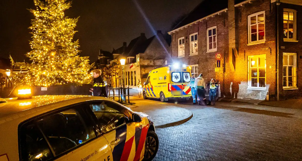 Persoon ernstig gewond op straat - Foto 5