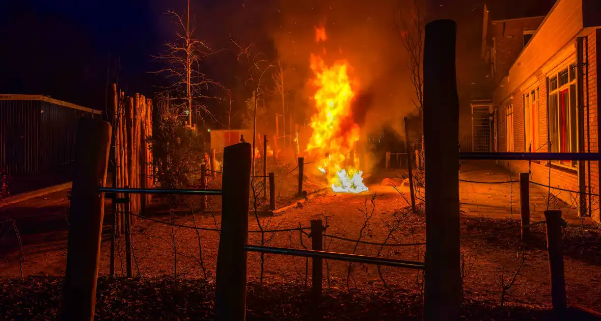 Speeltoestel volledig verwoest door brand - Foto 1