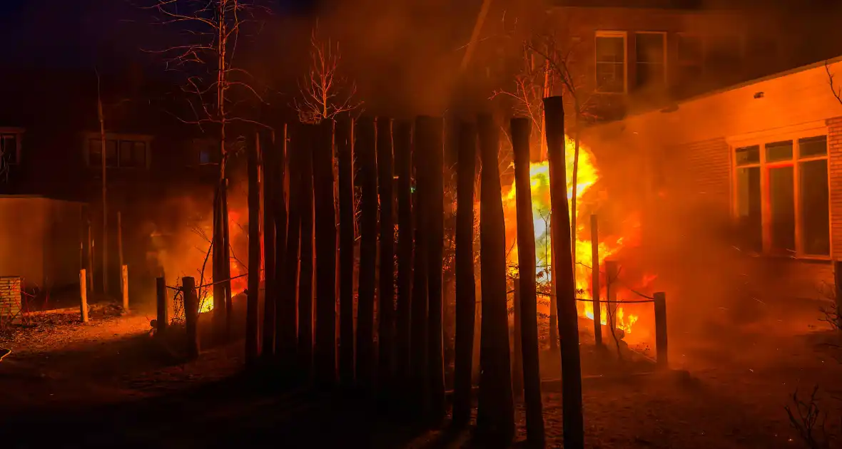 Speeltoestel volledig verwoest door brand - Foto 2