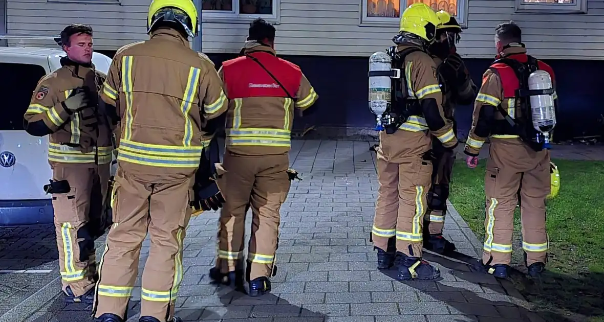 Veel Schade in appartementen gebouw na afsteken van vuurwerk - Foto 2