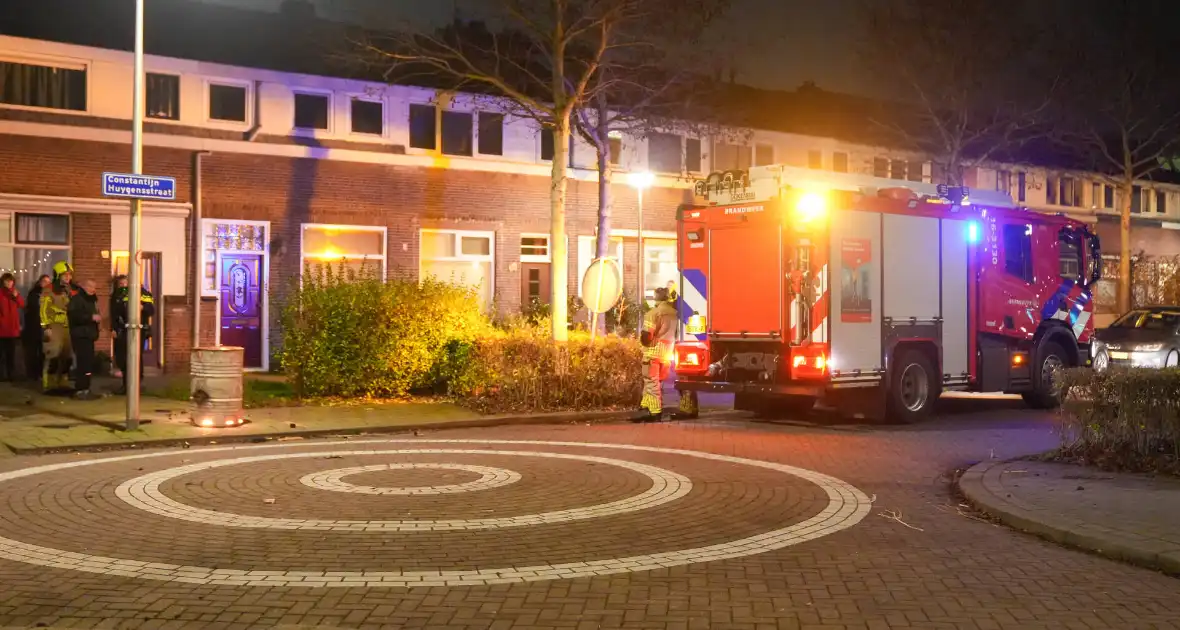 Aanhouding en woning doorzocht nadat persoon vuurwerk in vuurton gooit - Foto 3