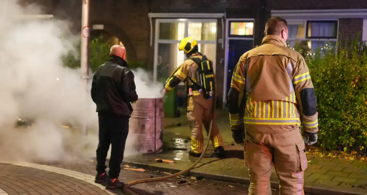 Aanhouding en woning doorzocht nadat persoon vuurwerk in vuurton gooit - Foto 5