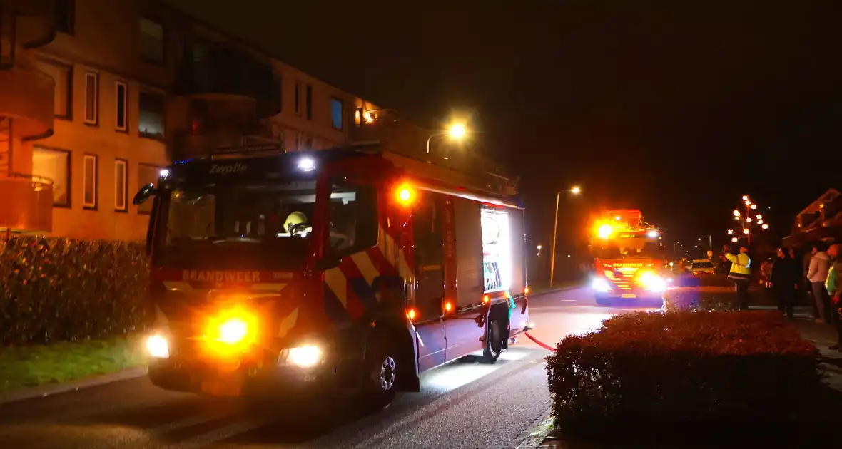 Balkons zwartgeblakerd na brand in appartement - Foto 4