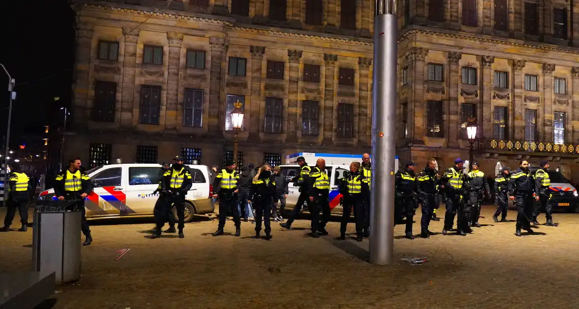 Massale politie-inzet wegens enorme drukte - Foto 5