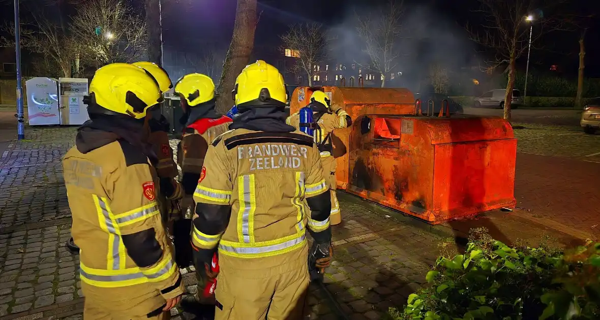 Containerbrand door vuurwerk