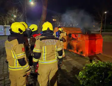 Containerbrand door vuurwerk