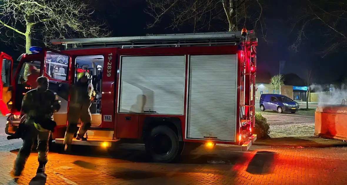 Containerbrand door vuurwerk - Foto 3