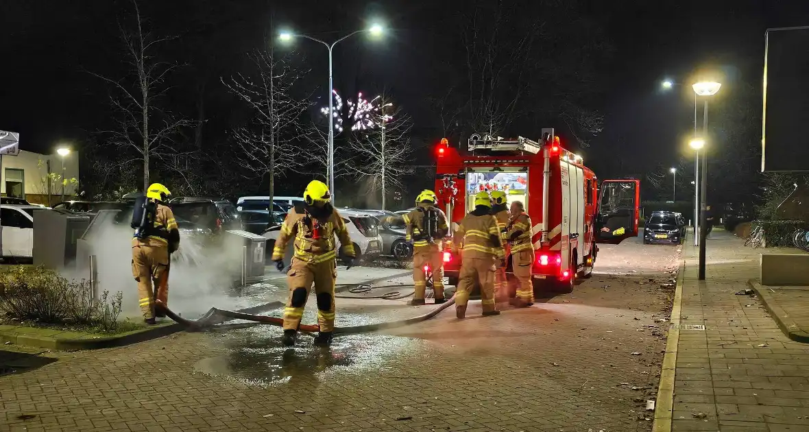 Opnieuw brandende vuilcontainer