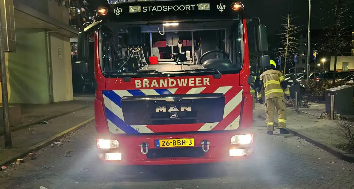 Opnieuw brandende vuilcontainer - Foto 3