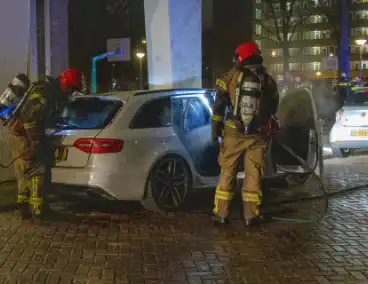 Auto door brand verwoest