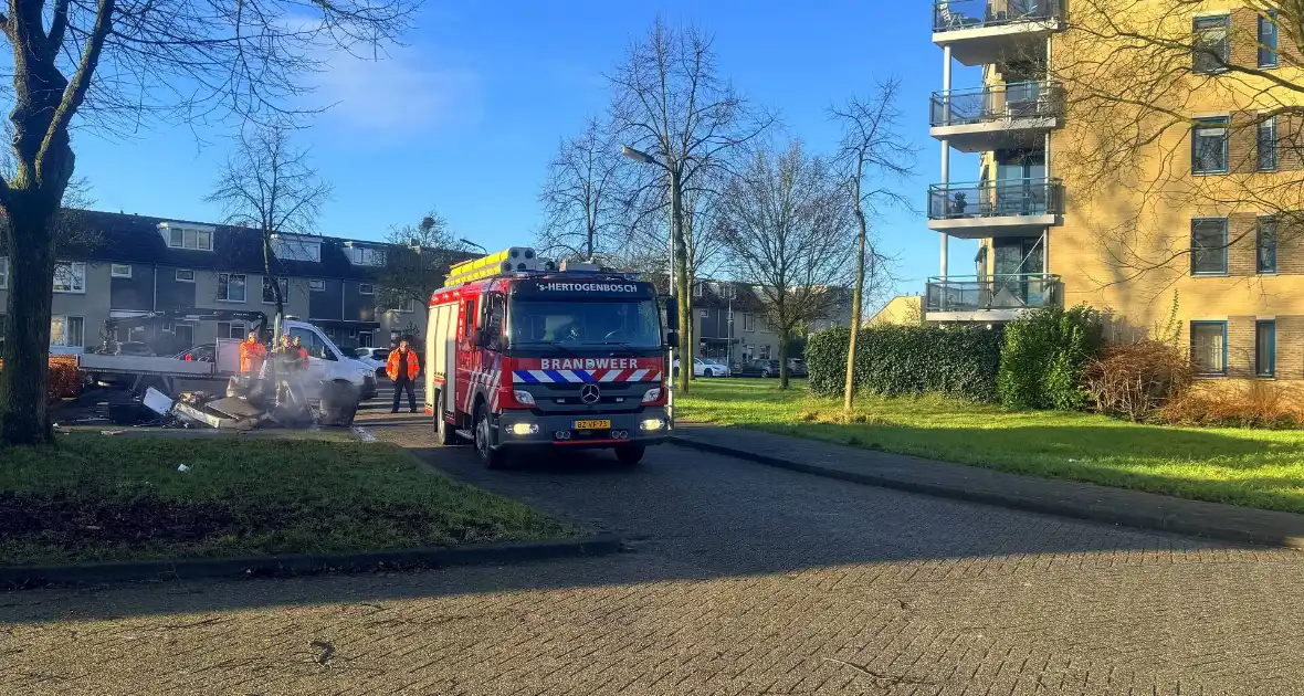 Brand in opgehaald vuurwerkafval snel geblust