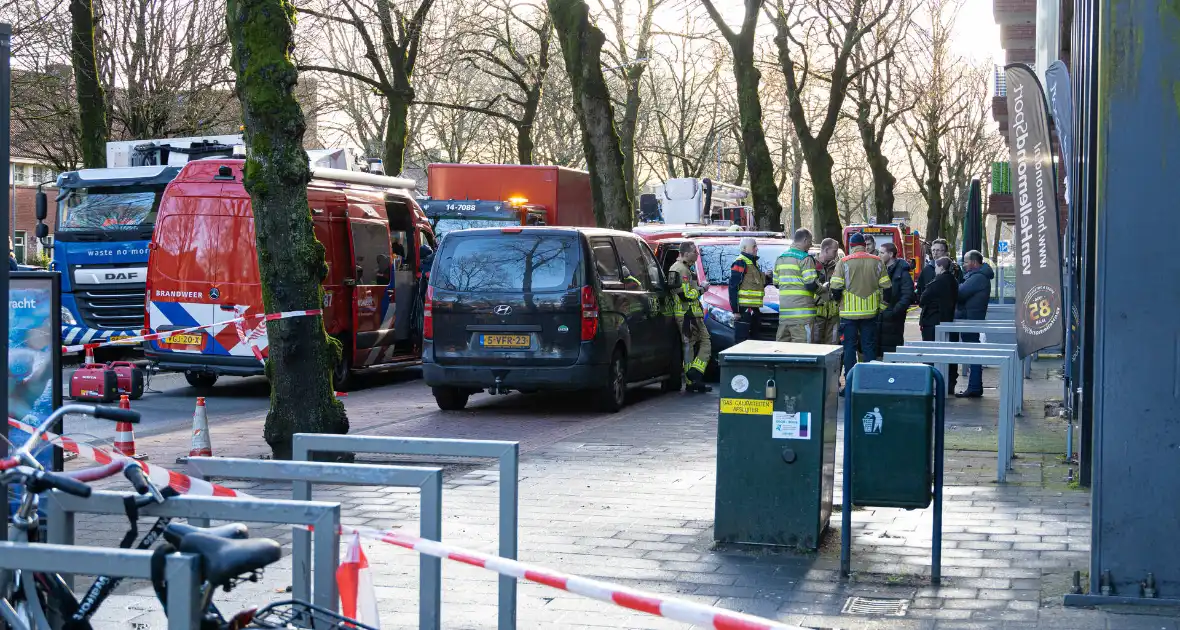 Zwembad ontruimd om sterke chloorlucht - Foto 1