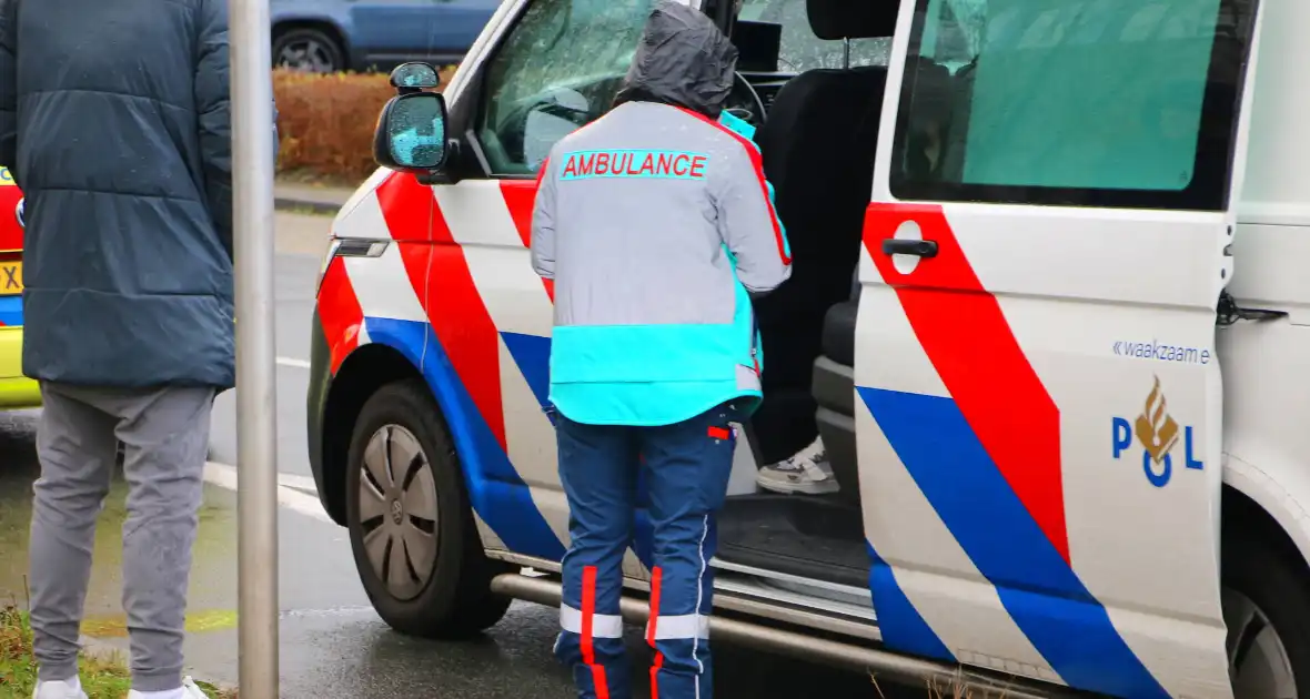 Personenwagen en bakfiets betrokken bij ongeval - Foto 1