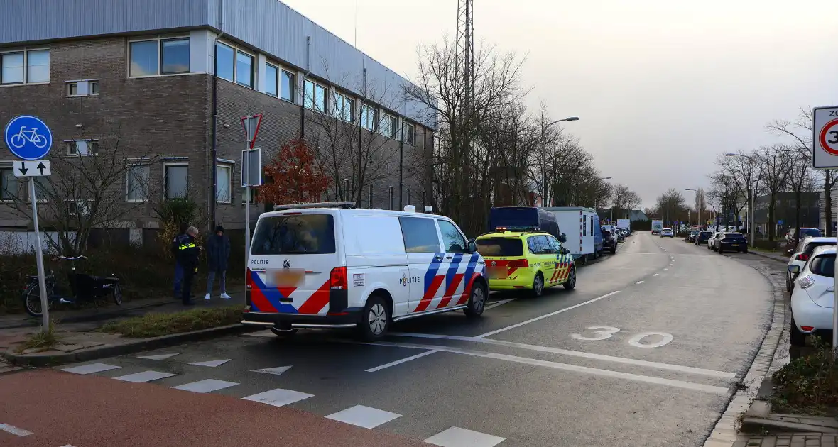 Personenwagen en bakfiets betrokken bij ongeval - Foto 5