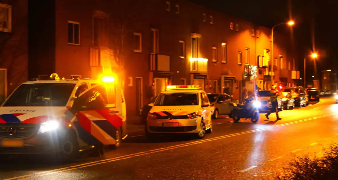 Voetganger gewond bij botsing met autospiegel - Foto 7