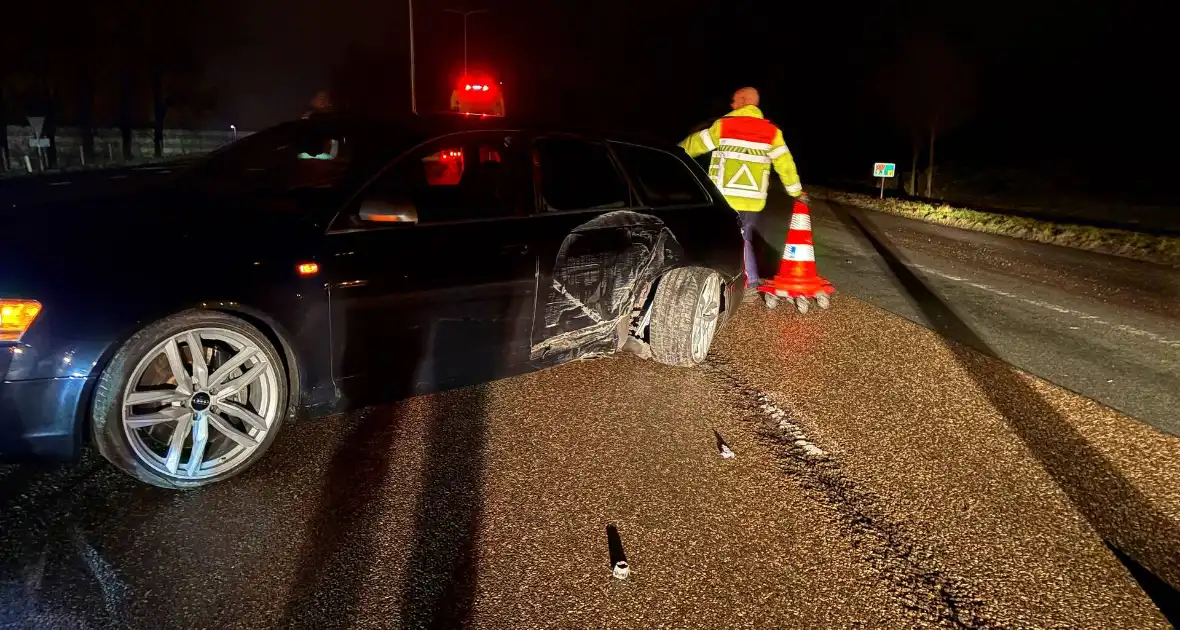 Auto in de slip bij oprit - Foto 3