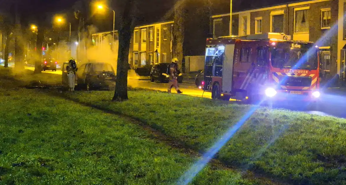 Auto voor derde keer in brand gestoken - Foto 1