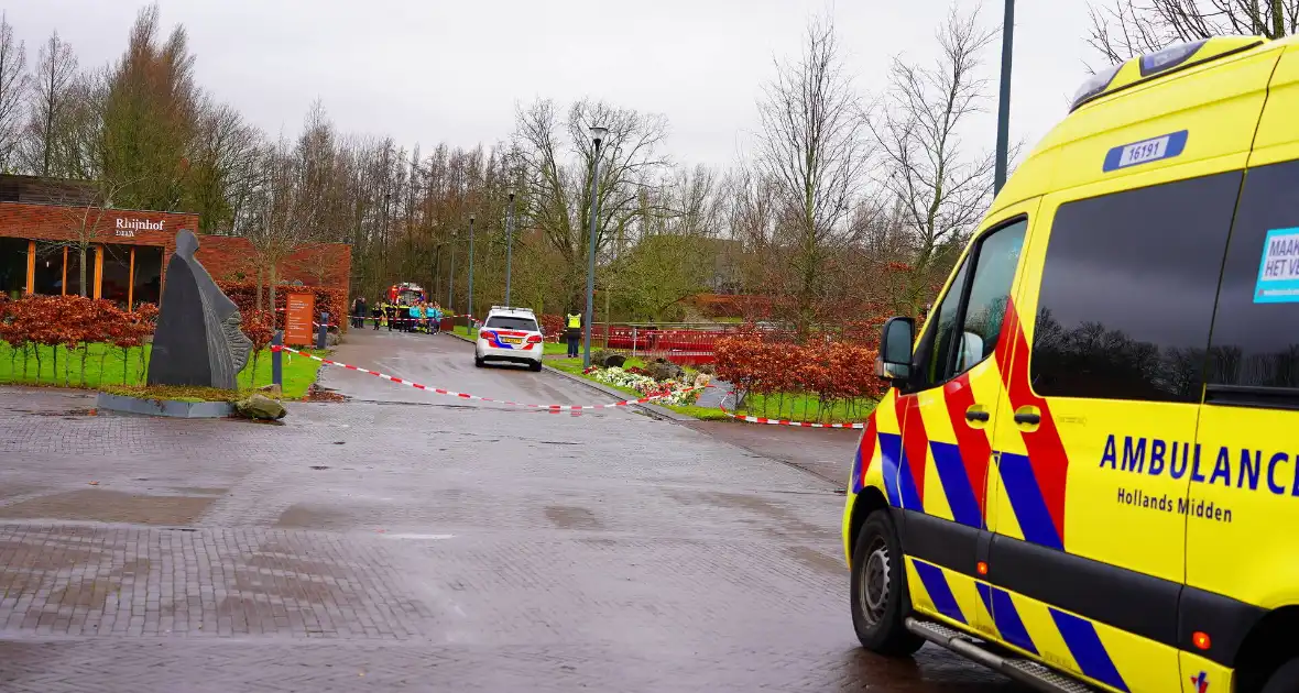 Overleden persoon aangetroffen bij begraafplaats