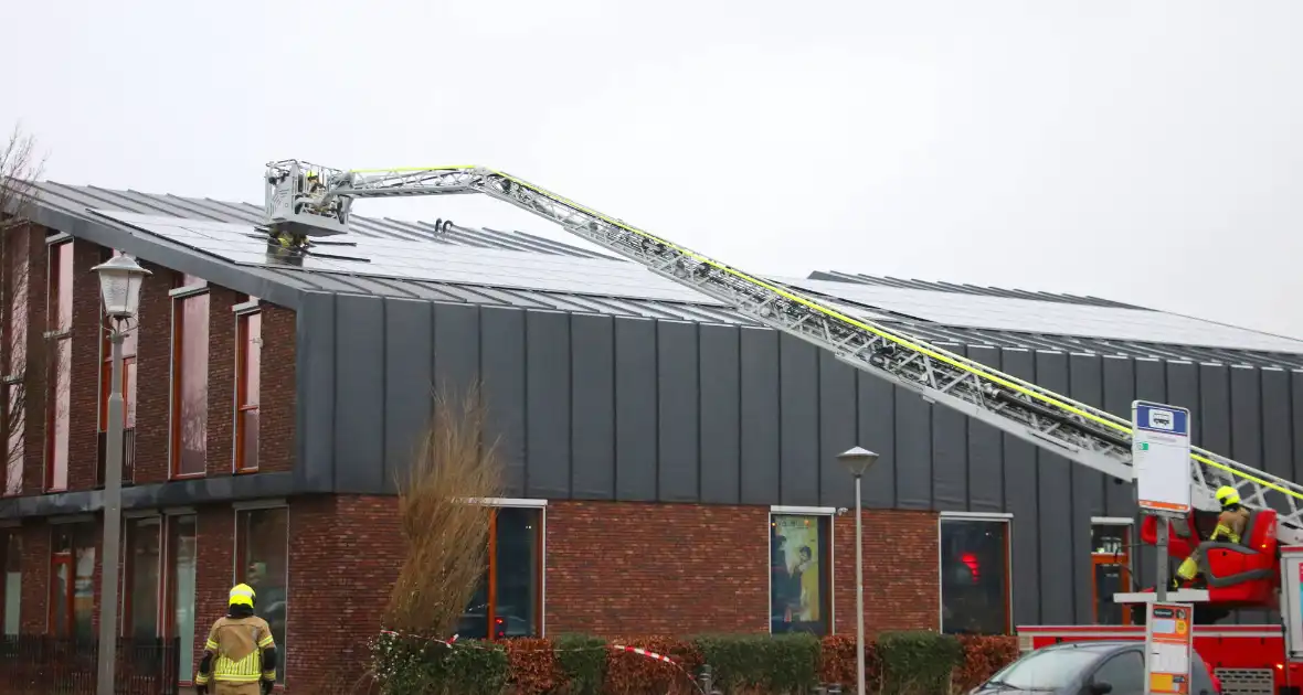 Losgeraakte zonnepanelen veilig verwijderd - Foto 12