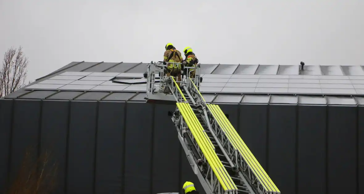 Losgeraakte zonnepanelen veilig verwijderd - Foto 5