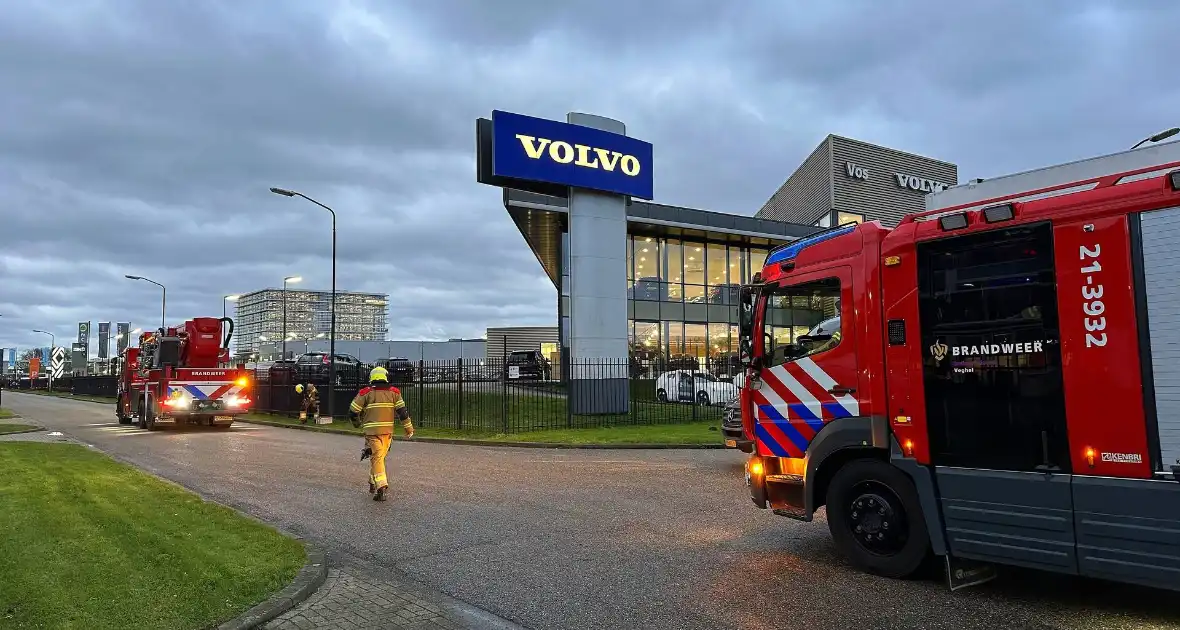 Stormschade zorgt voor loshangend bord - Foto 3