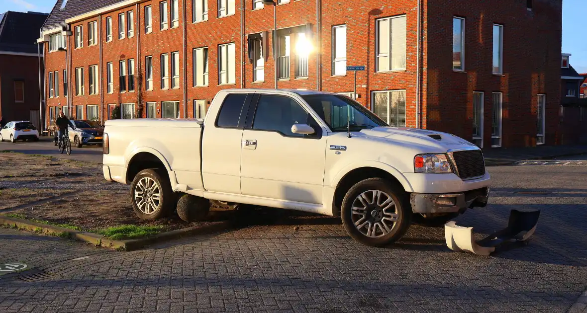 Ongeval met Ford F-150 veroorzaakt flinke schade - Foto 4