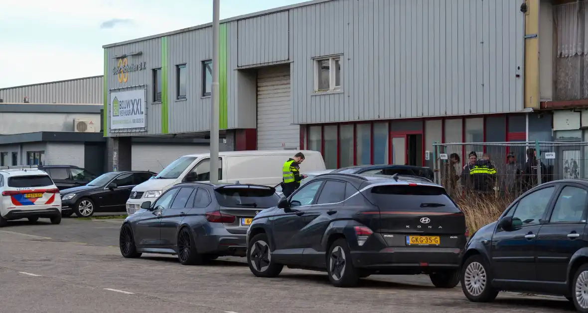 Voorwerpen in beslag genomen bij onderzoek naar inbraak - Foto 1