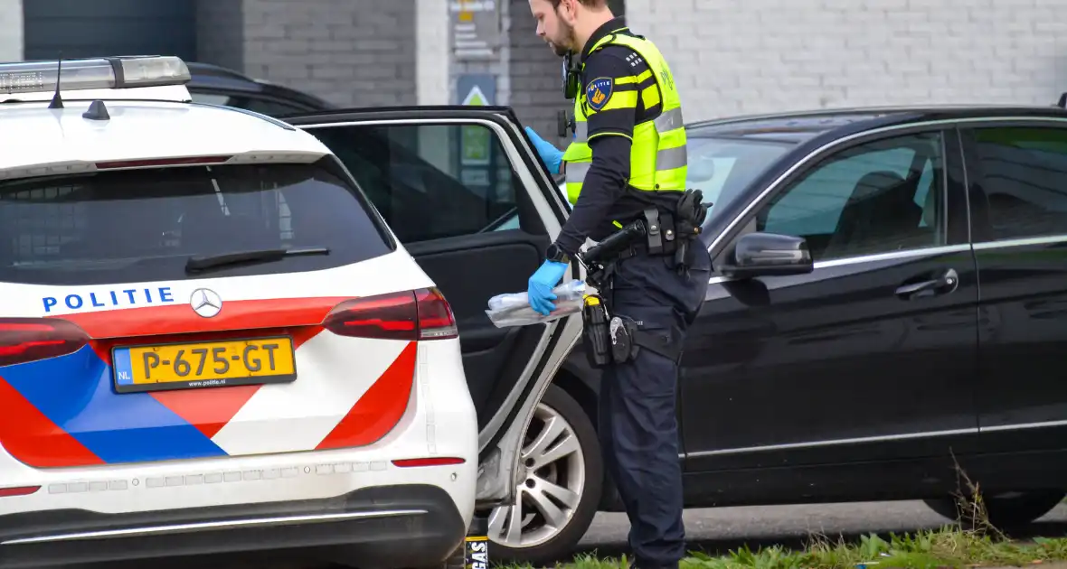 Voorwerpen in beslag genomen bij onderzoek naar inbraak - Foto 3