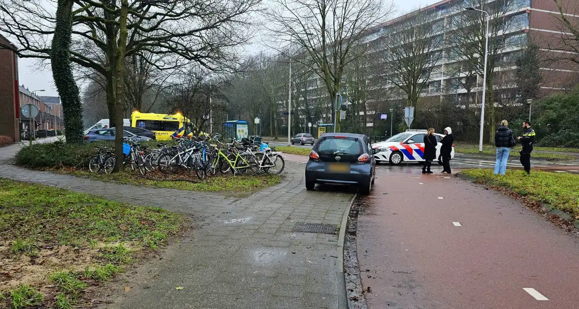 Fietser op rotonde aangereden - Foto 4