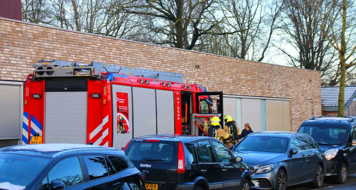 School ontruimd vanwege vreemde lucht