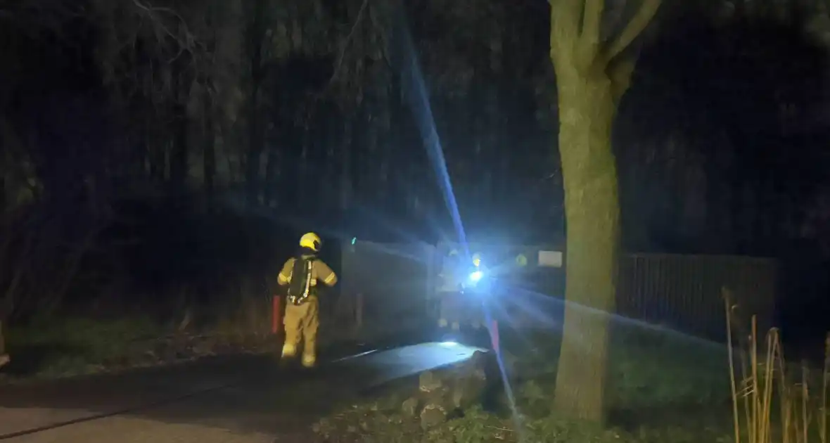 Buitenbrand bij een hekwerk - Foto 5