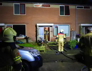 Brandweer ingezet bij woningbrand