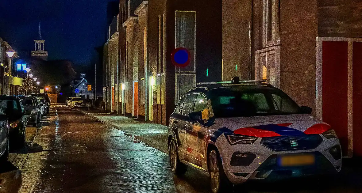 Politie treft vernield raam en inbrekerswerktuig aan - Foto 8