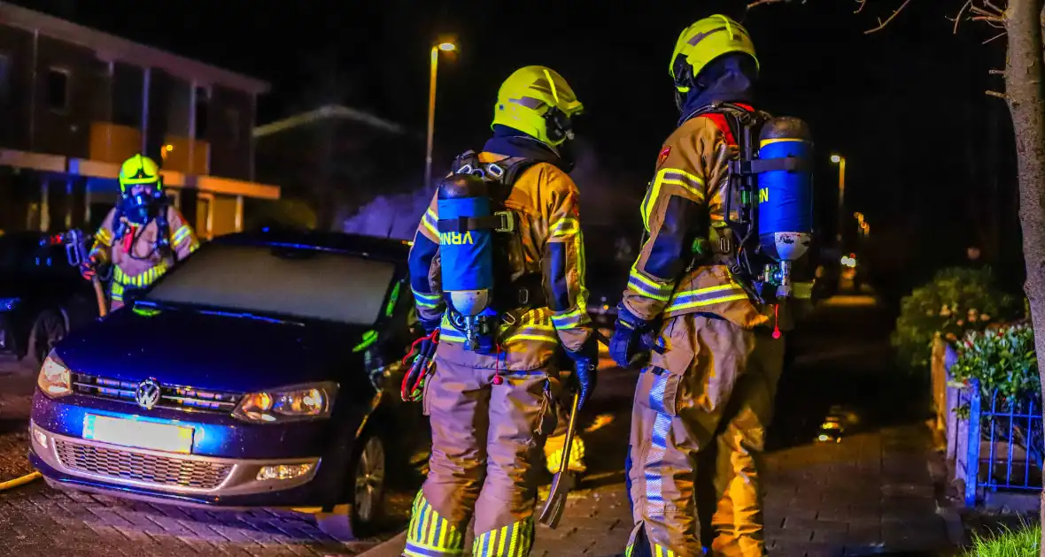 Voertuig in vlammen op: schade onherstelbaar - Foto 5