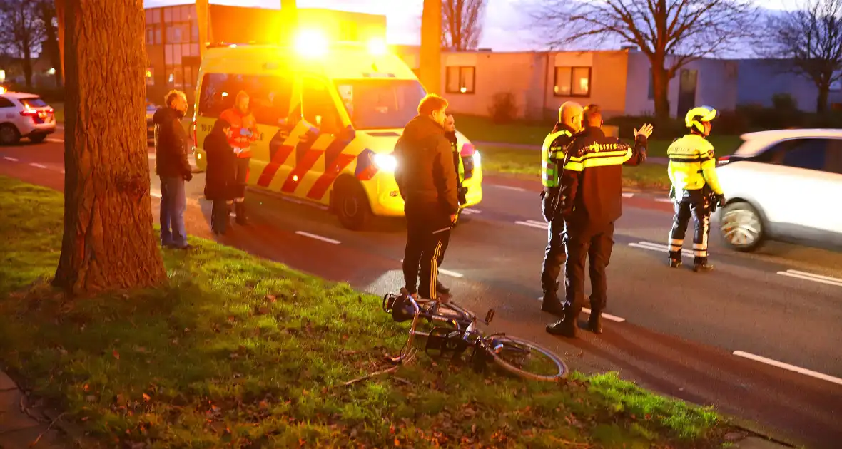 Meisje op fiets gewond bij aanrijding met automobilist