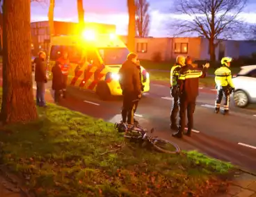 Meisje op fiets gewond bij aanrijding met automobilist