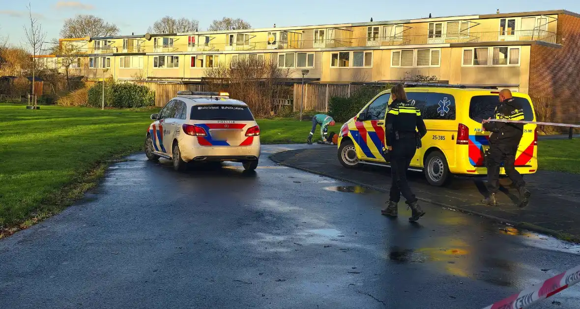 Fietser hard onderuit door glad wegdek - Foto 4