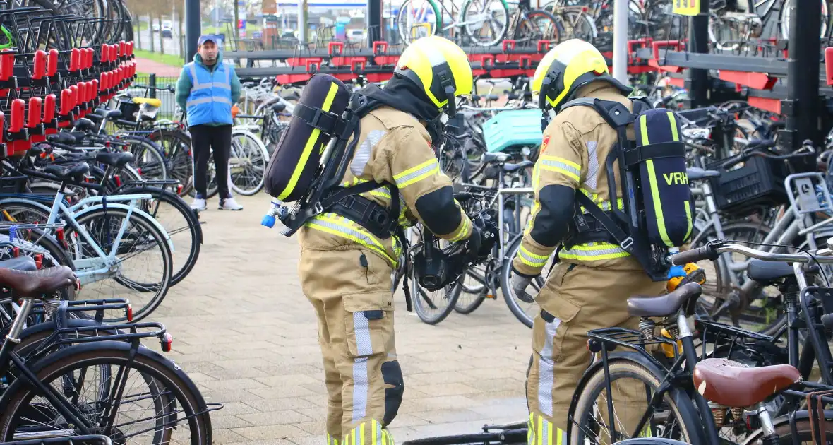 Elektrische fiets vat vlam in fietsenstalling - Foto 6