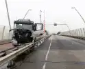 Forse schade na botsing met vrachtwagen