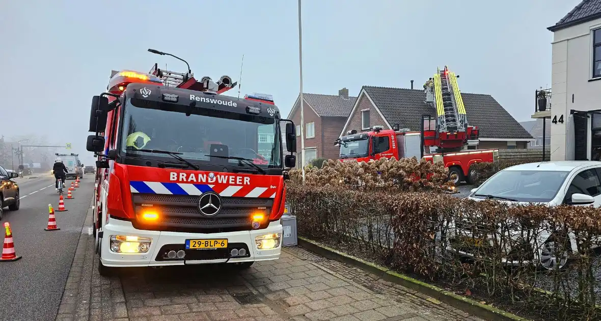 Brandweer bestrijdt schoorsteenbrand - Foto 5
