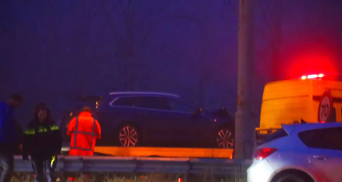 Automobilist botst op RIMOB - Foto 3