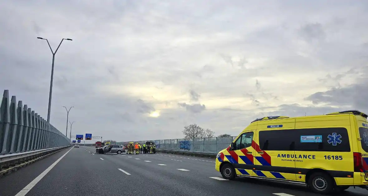 Snelweg afgesloten na ongeval - Foto 7
