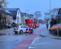 Weg afgesloten door brand in woning