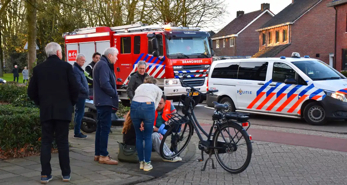 Vrouw op driewieler gewond bij botsing - Foto 1