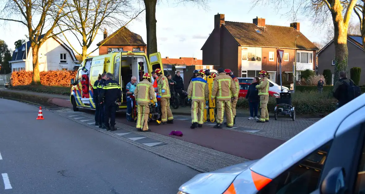 Vrouw op driewieler gewond bij botsing - Foto 3