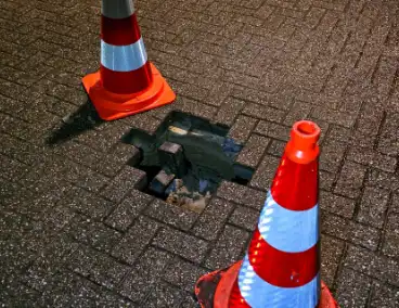 Straat afgesloten vanwege sinkhole