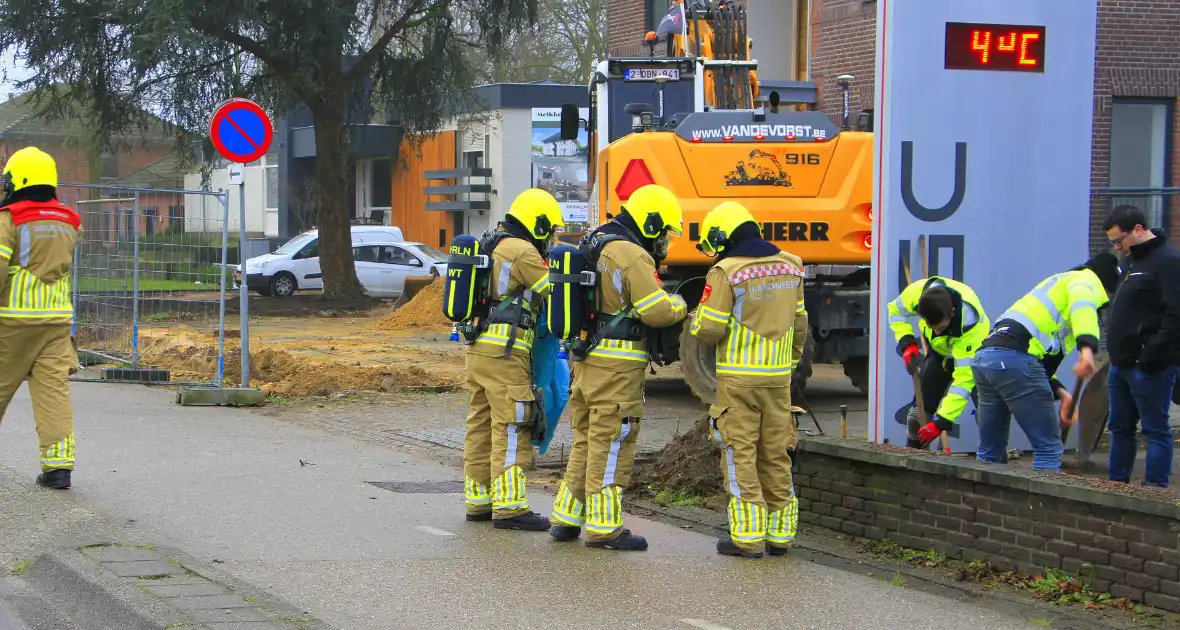 Gasleiding geraakt bij graafwerkzaamheden, fietspad afgesloten - Foto 4