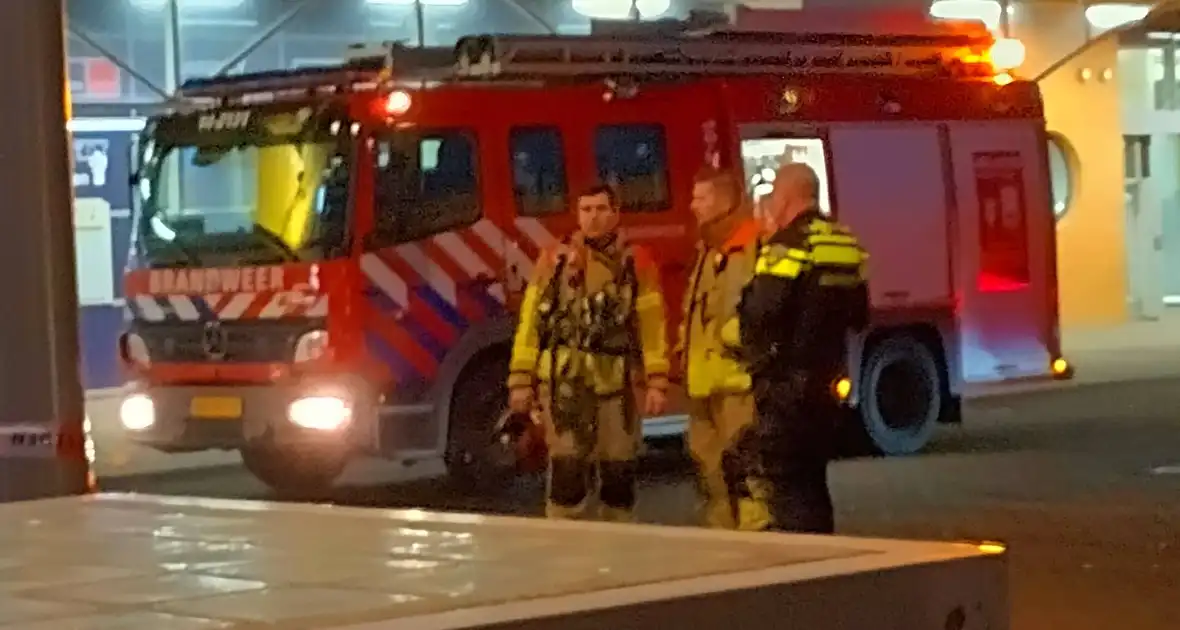 Brand in kantoorgebouw boven station - Foto 7