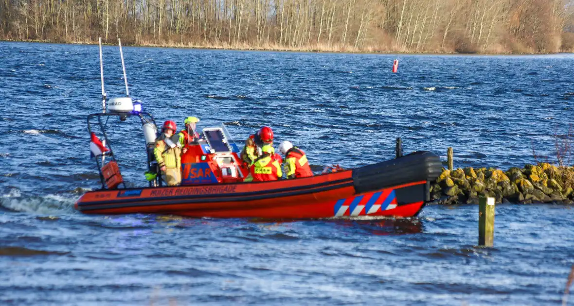 Grote zoekactie naar persoon te water - Foto 3