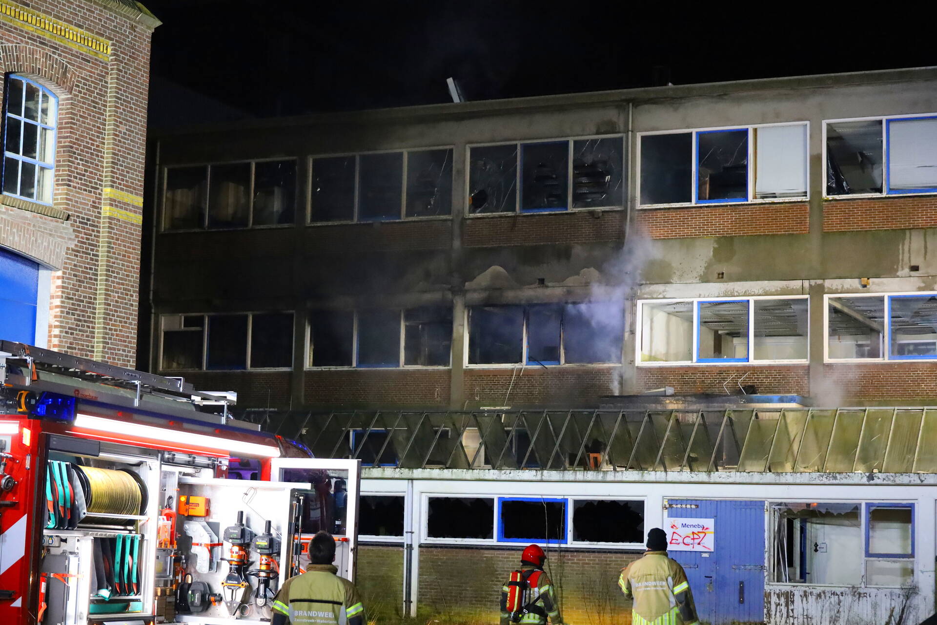Grote brand in leegstaand pand